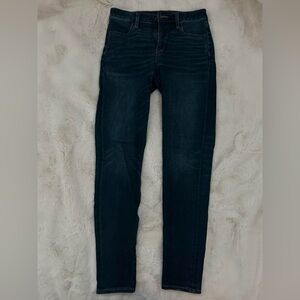 American Eagle dark wash skinny jeans